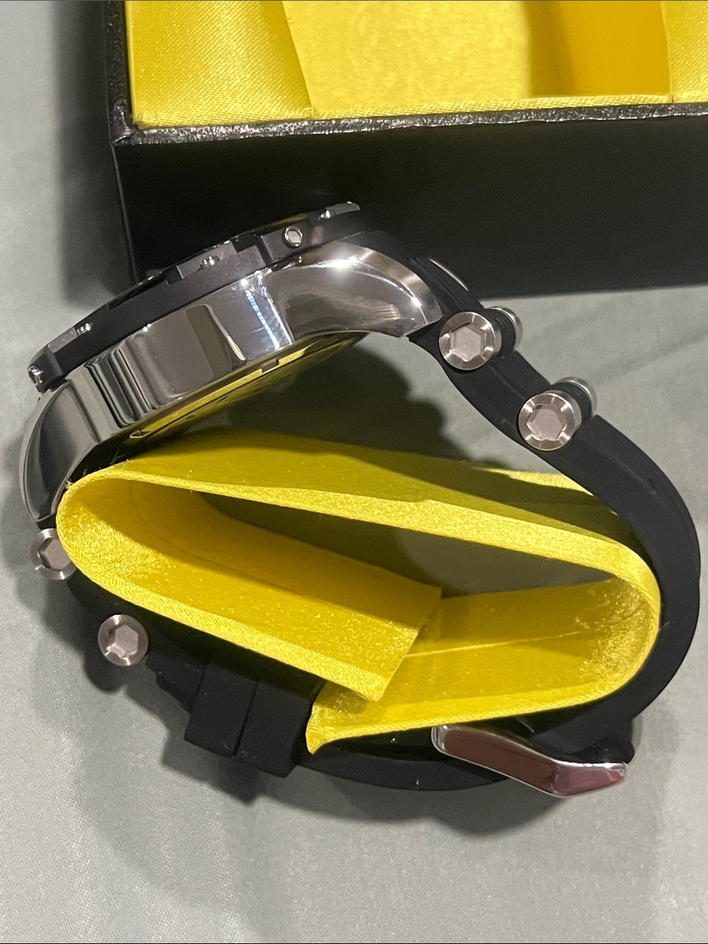 Invicta Pro Diver Chronograph Watch (Model 26403) - Like New! - Picture 5 of 9